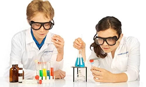 Thames & Kosmos Chemistry Chem C500 Science Kit with 28 Guided Experiments 48 Page Science - Image 7