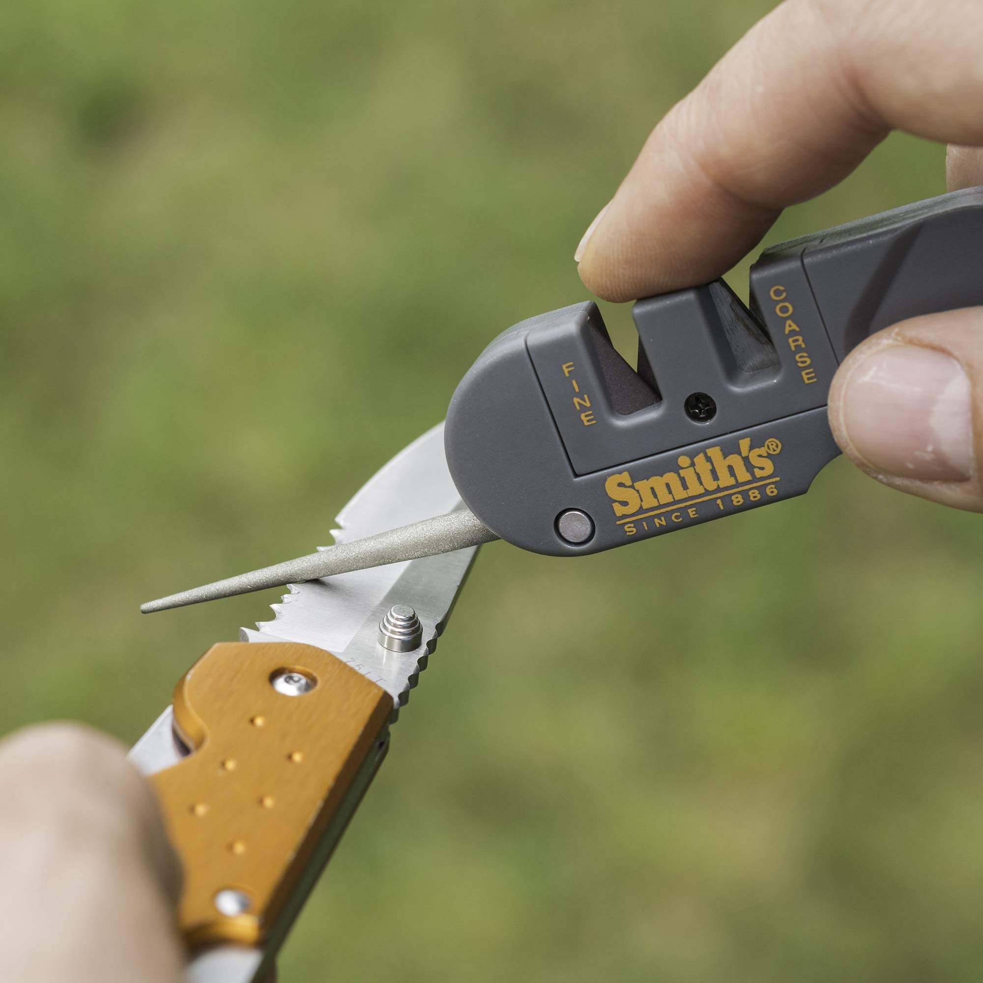 Smith's PP1 Pocket Pal Knife Sharpener Preset Carbide & Ceramic Stone Sharpeners Fold-Out - Image 4