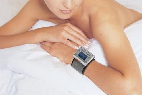 TECH TOOLS INNOVATIVE GIFTS AND GADGETS Silent Vibrating Personal Alarm Clock Shake-N-Wake - Image 4