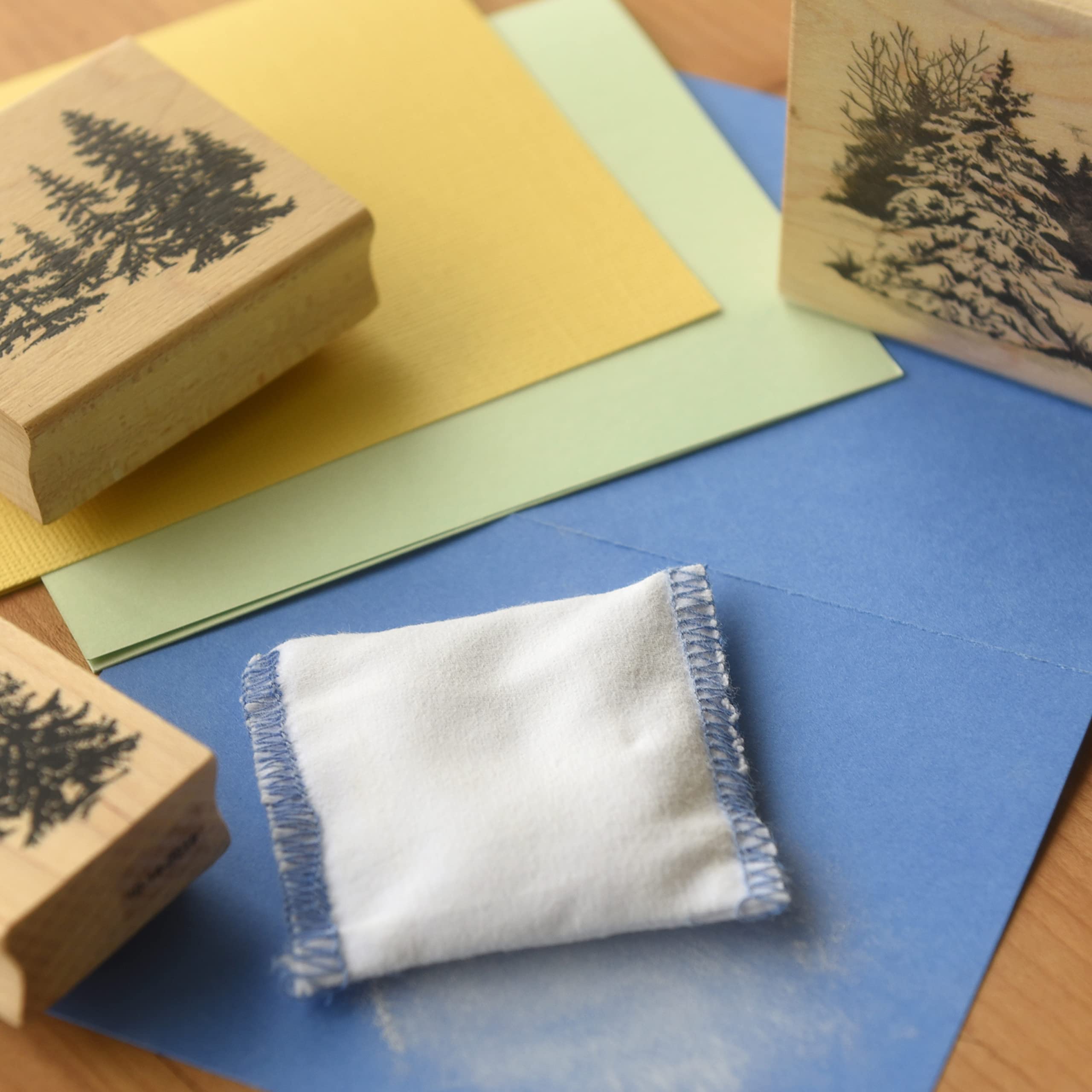 Inkadinkado Embossing Powder Tool - Image 9