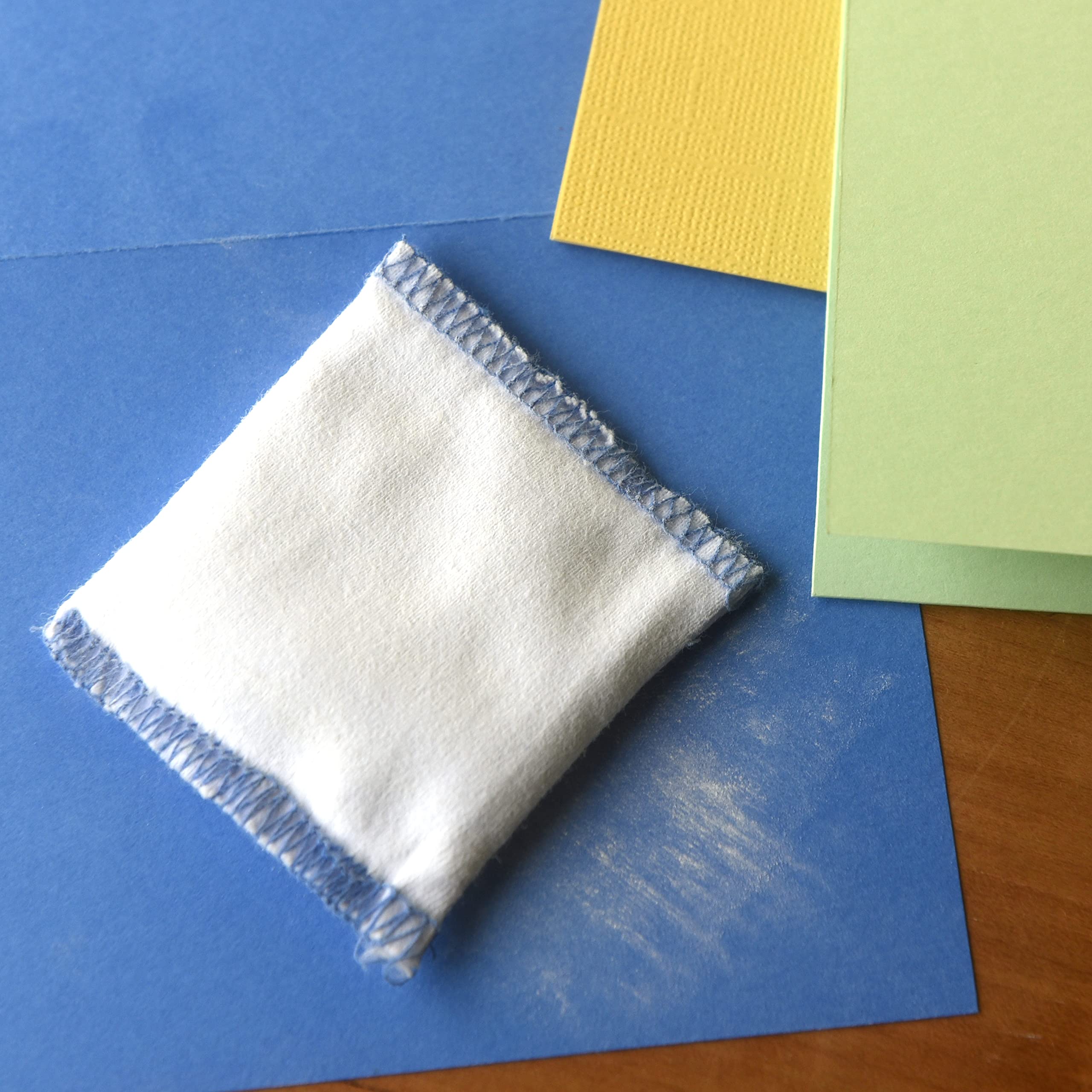 Inkadinkado Embossing Powder Tool - Image 3