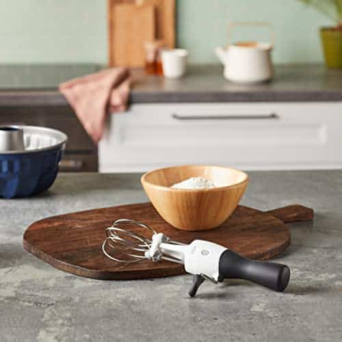 OXO Good Grips Egg Beater, White/Black - Image 14