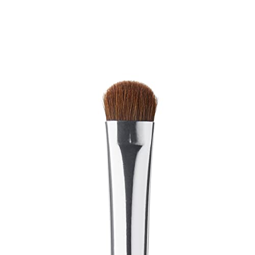 e.l.f. Eyeshadow Brush, Vegan Makeup Tool, For Precision Application and Flawless Blending, Contouring & Defining - Image 2